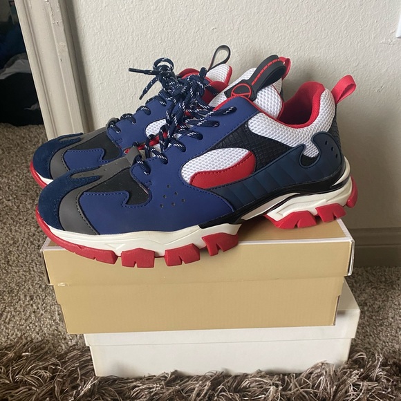 Javi Designer Sneakers - Picture 3 of 3